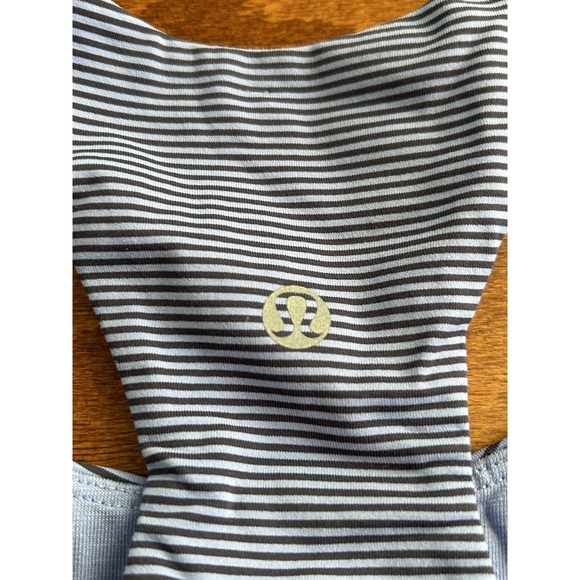 Lululemon Sports Bra Athletic Yoga Fitness Activewear Purple Striped Size 6 - Picture 4 of 5